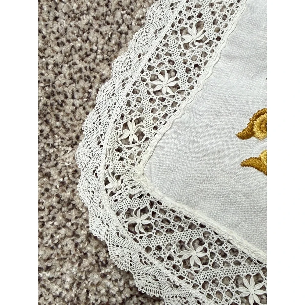 Vintage White Linen Embroidered Floral Lace Trim Square Tablecloth 28x28